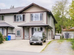 6894 Beaton Rd Sooke, BC V9Z 0M3