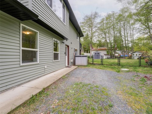 6894 Beaton Rd, Sooke, BC - Outdoor