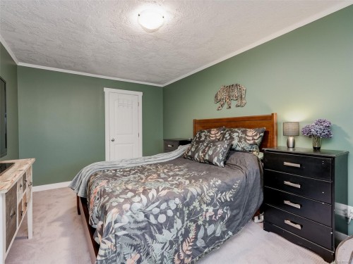 6894 Beaton Rd, Sooke, BC - Indoor Photo Showing Bedroom