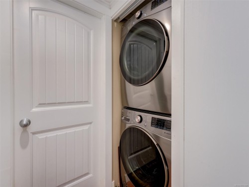 6894 Beaton Rd, Sooke, BC - Indoor Photo Showing Laundry Room