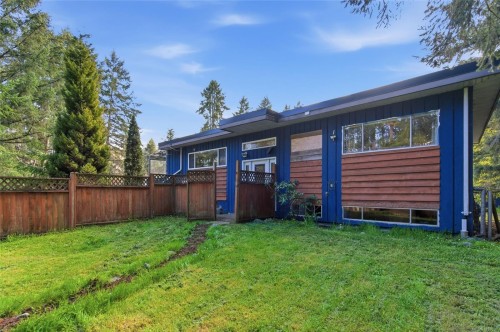 1747 Cedar Rd Ne, Nanaimo, BC 