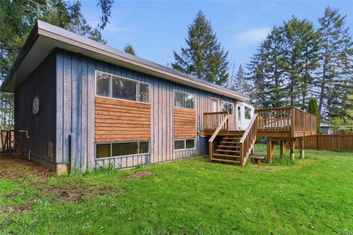 1747 Cedar Rd Ne, Nanaimo, BC 