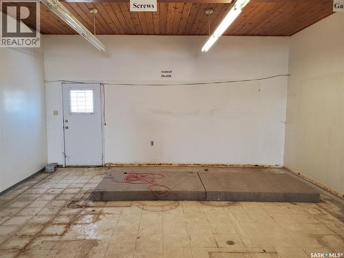 102 Railway Avenue N, Cabri, SK 