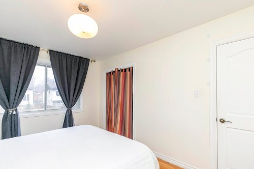 Chambre à coucher - 5719 Av. Smart, Côte-Saint-Luc, QC - Indoor Photo Showing Bedroom