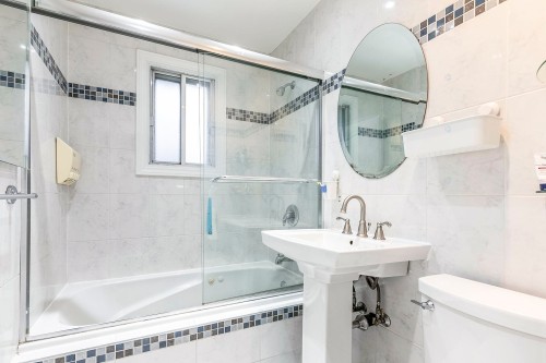Chambre à coucher - 5719 Av. Smart, Côte-Saint-Luc, QC - Indoor Photo Showing Bathroom