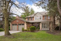 392 ASPEN FOREST DRIVE  Oakville (Fd Ford), ON L6J 6H5