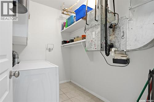 304 218 Heath Avenue, Saskatoon, SK - Indoor Photo Showing Laundry Room