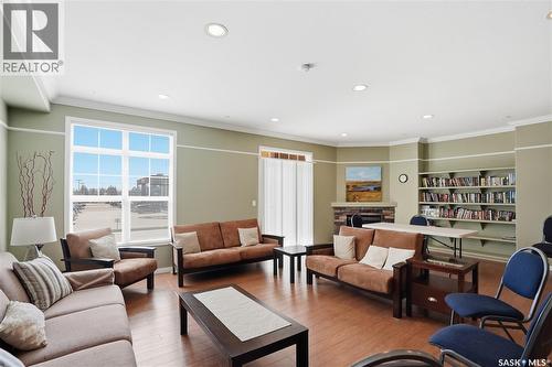 304 218 Heath Avenue, Saskatoon, SK - Indoor Photo Showing Living Room