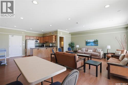 304 218 Heath Avenue, Saskatoon, SK - Indoor Photo Showing Living Room
