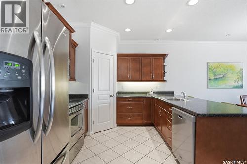 304 218 Heath Avenue, Saskatoon, SK - Indoor Photo Showing Kitchen With Double Sink