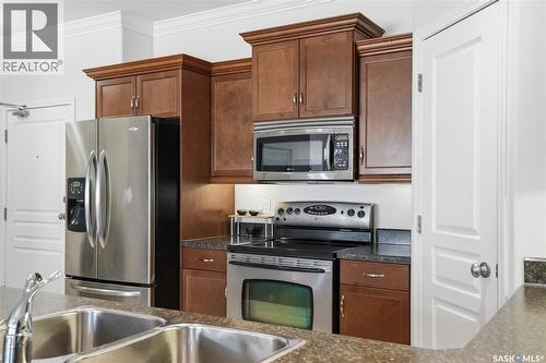 304 218 Heath Avenue, Saskatoon, SK - Indoor Photo Showing Kitchen With Double Sink