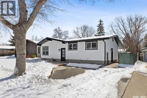 819 Shannon Road, Regina, SK - Outdoor