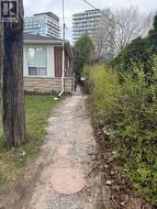 3 LISBURN CRESCENT Toronto, ON M2J 2Z5