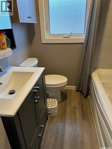 429 Third Street, Estevan, SK - Indoor Photo Showing Bathroom
