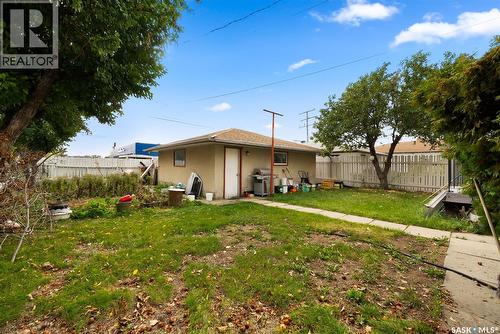 1015 12Th Avenue E, Regina, SK - Outdoor