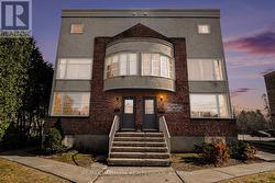 15 - 1204 SHILLINGTON AVENUE  Ottawa, ON K1Z 7Z4
