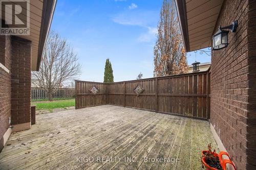 42 Tupper Crescent, Kitchener, ON - Outdoor