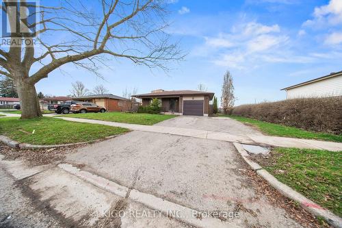 42 Tupper Crescent, Kitchener, ON - Outdoor