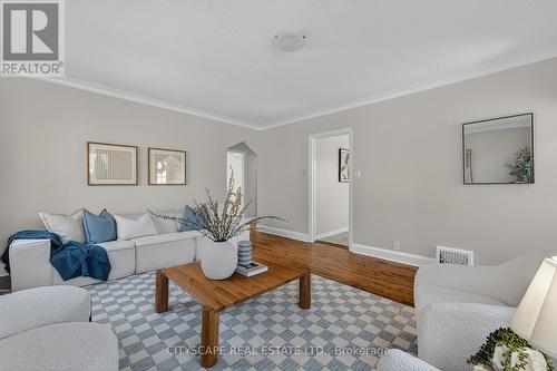 Living Room - 39 Glenmorris Street, Cambridge, ON - Indoor Photo Showing Living Room