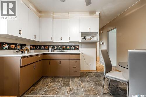 1609 Park Avenue, Saskatoon, SK - Indoor Photo Showing Kitchen