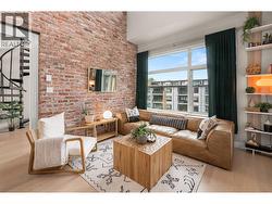 414 262 SALTER STREET  New Westminster, BC V3M 0J6