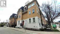 212 - 370 HOPEWELL AVENUE Toronto, ON M6E 2S2