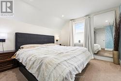 PRIMARY BEDROOM - 