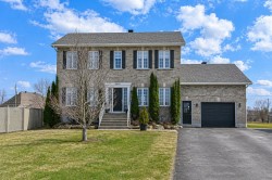 8000 Rue François-Baillairgé  Mirabel, QC J7N 0E3