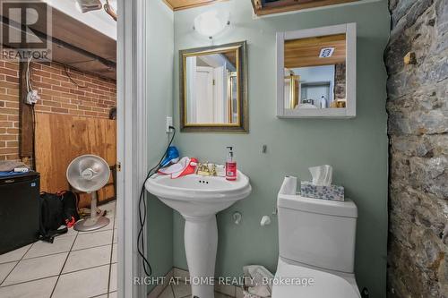 Unit 1-Lower Level-3 pc Bathroom - 93 Gilmour Street, Ottawa, ON - Indoor Photo Showing Bathroom