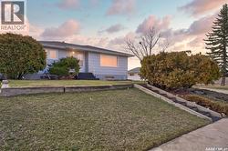 1320 Grafton AVENUE Moose Jaw, SK S6H 3S8