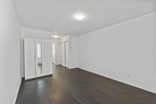 Master Bedroom - 4-215 Boul. Bouchard, Dorval, QC - Indoor Photo Showing Other Room