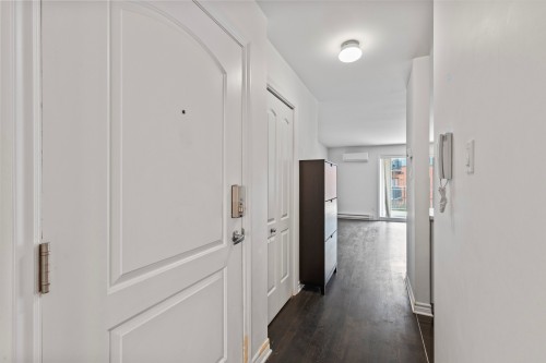 Mud Room - 4-215 Boul. Bouchard, Dorval, QC - Indoor Photo Showing Other Room
