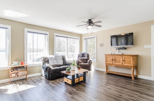 Salon - 2 Ch. Préseault, Notre-Dame-Du-Laus, QC - Indoor Photo Showing Living Room