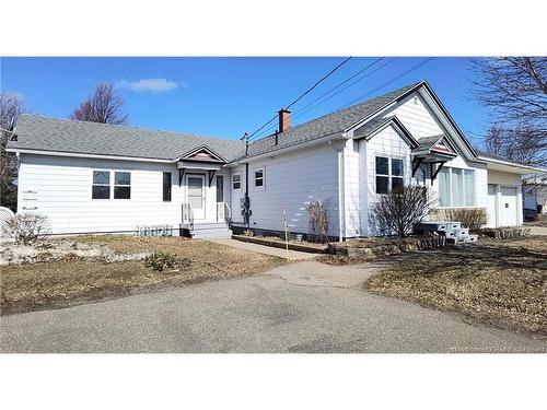 141 1 Ere Rue, Shippagan, NB 