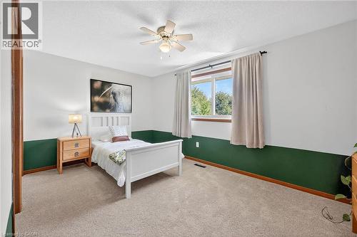 22 Vance Crescent, Waterdown, ON - Indoor Photo Showing Bedroom
