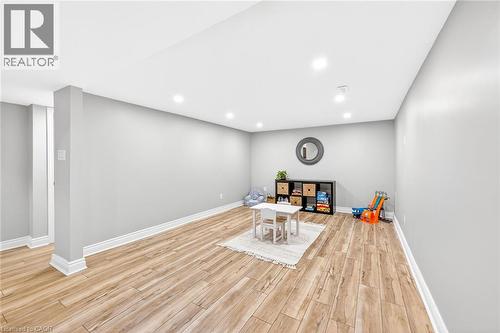 22 Vance Crescent, Waterdown, ON - Indoor Photo Showing Other Room