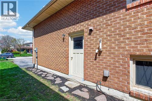 22 Vance Crescent, Waterdown, ON - Outdoor With Exterior