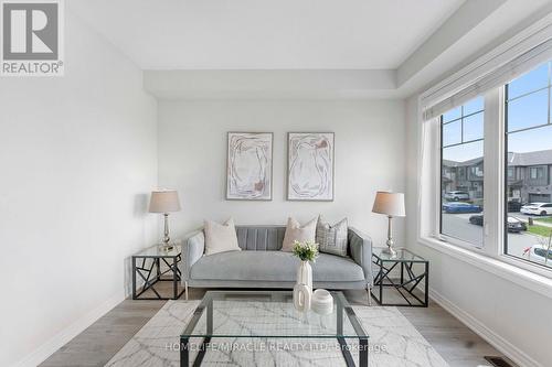 50 Hollywood Court, Cambridge, ON - Indoor Photo Showing Living Room
