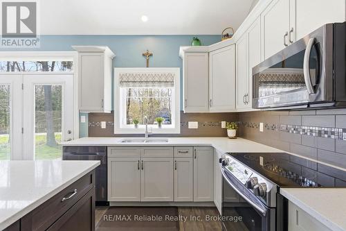 79055 Kelly Court, Central Huron (Goderich), ON - Indoor Photo Showing Kitchen With Double Sink