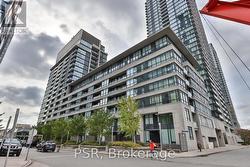 815 - 8 TELEGRAM MEWS Toronto, ON M5V 3Z5