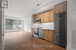 710 - 195 DEERFIELD ROAD Newmarket, ON L3Y 0G4