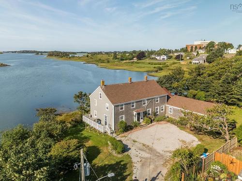 4 Market Street  Yarmouth, NS B5A 4R5