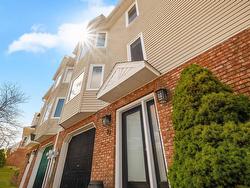 37 Royal Masts Way Bedford, NS B4A 4B1