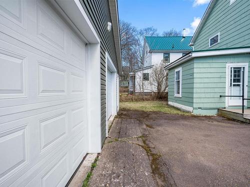 8 Robie Street, Amherst, NS 