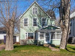 8 Robie Street  Amherst, NS B4H 2C6