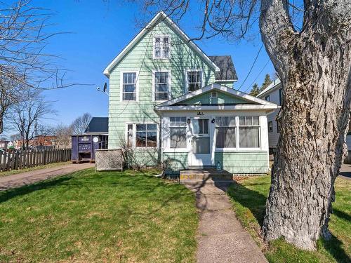 8 Robie Street, Amherst, NS 