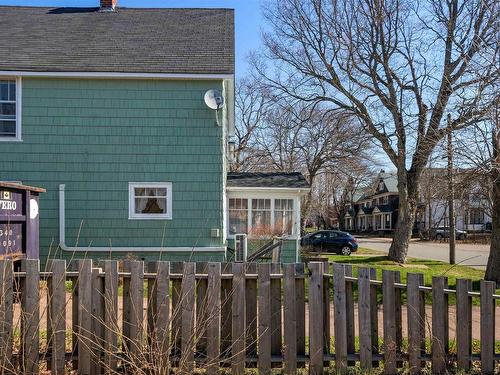 8 Robie Street, Amherst, NS 