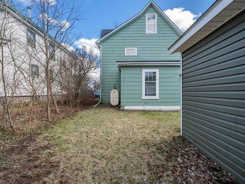 8 Robie Street, Amherst, NS 