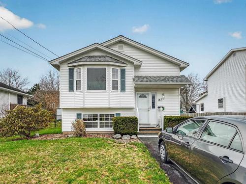 147 Avenue Du Portage  Dartmouth, NS B2X 3S8
