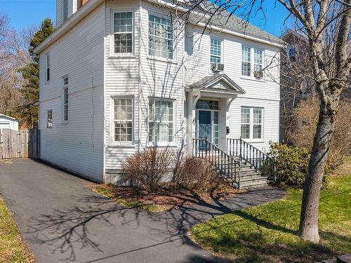 40 Clifford Street, Amherst, NS 